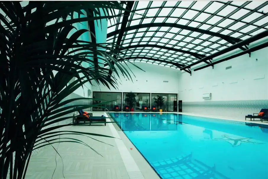 Rich Hotel 058