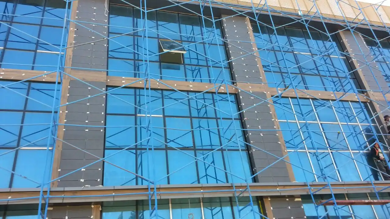 Rich Hotel 070